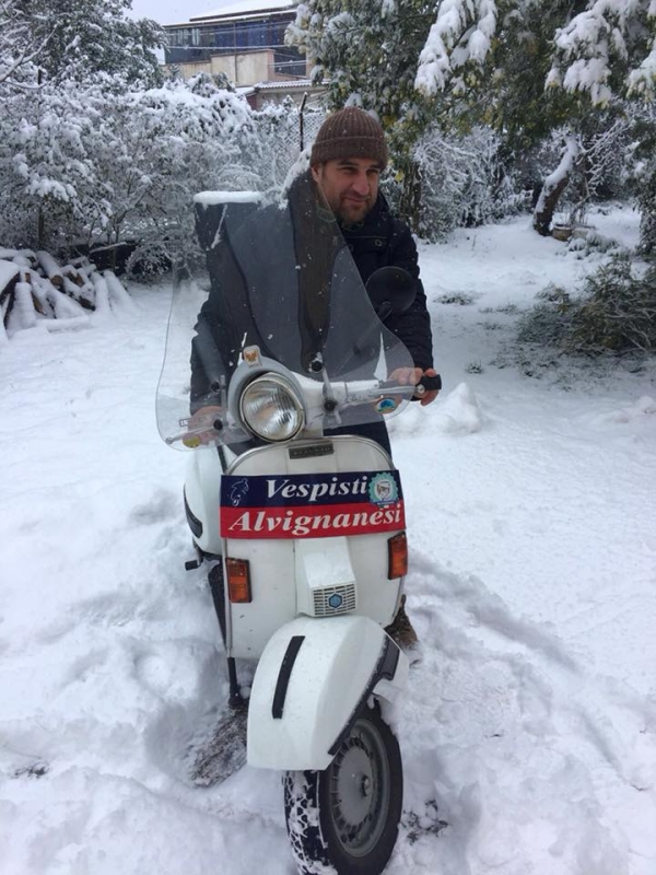 La storia nella storia. La vespa e la nevicata.